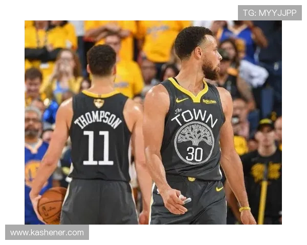 马瑟林火力全开十二投十一中轰下三十一分展现超强得分统治力 马瑟林火力全开十二投十一中轰下三十一分展现超强得分统治力