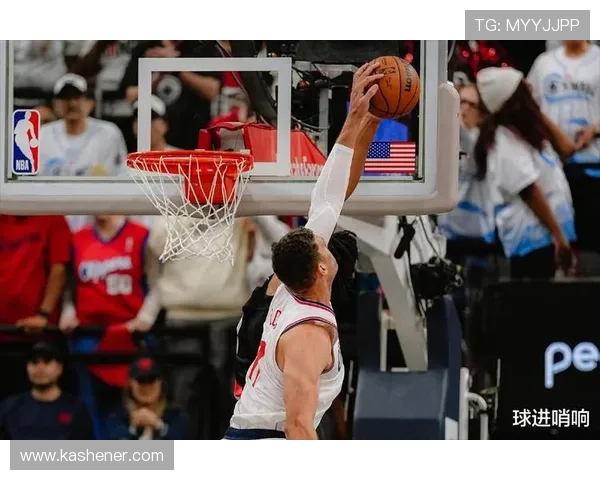 小卡高效砍下27分率队攻防俱佳带动全场节奏成快船取胜关键